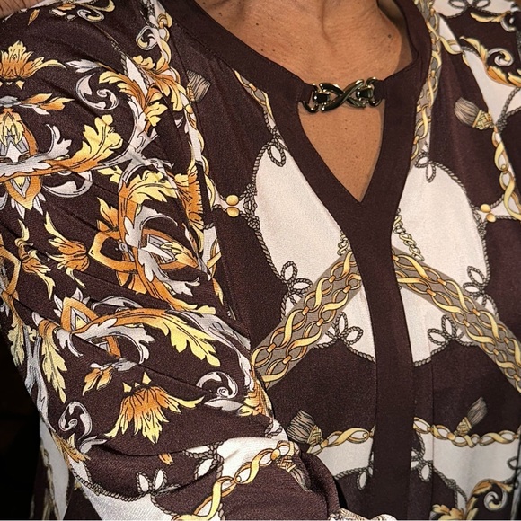 Ladies blouse - Picture 3 of 5